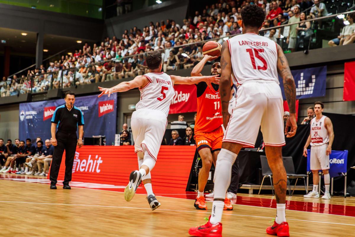 开云体育官网-差点意思！前森林狼内线新星在欧洲赛场的表现有些挣扎？