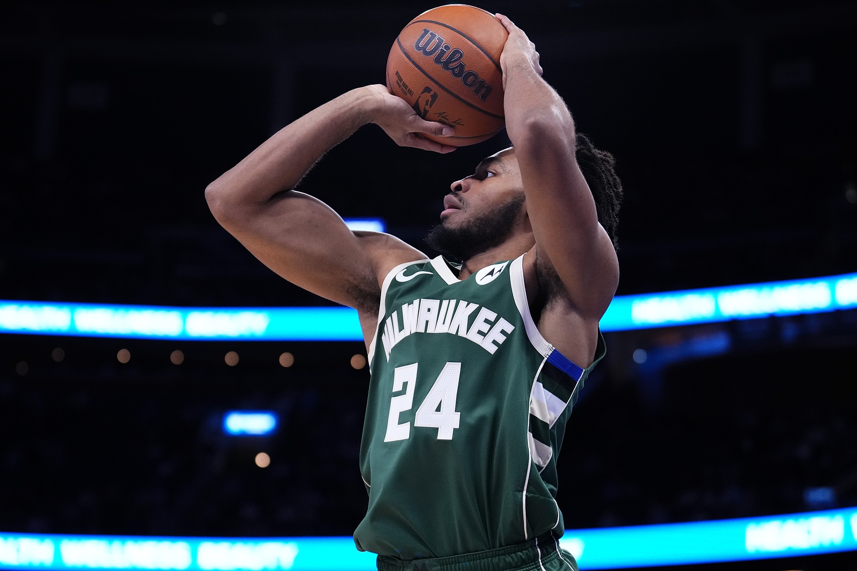 开云体育-尼克·杨：字母回归后托马斯就要站底角了 科比复出后我也一样