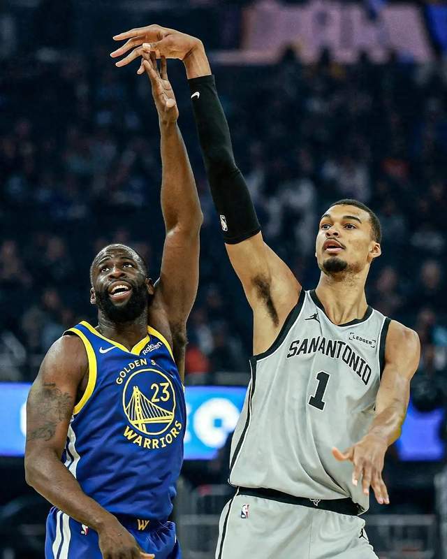 开云体育官网-22岁把历史纪录当白菜捡，文班亚马这个赛季有多离谱？